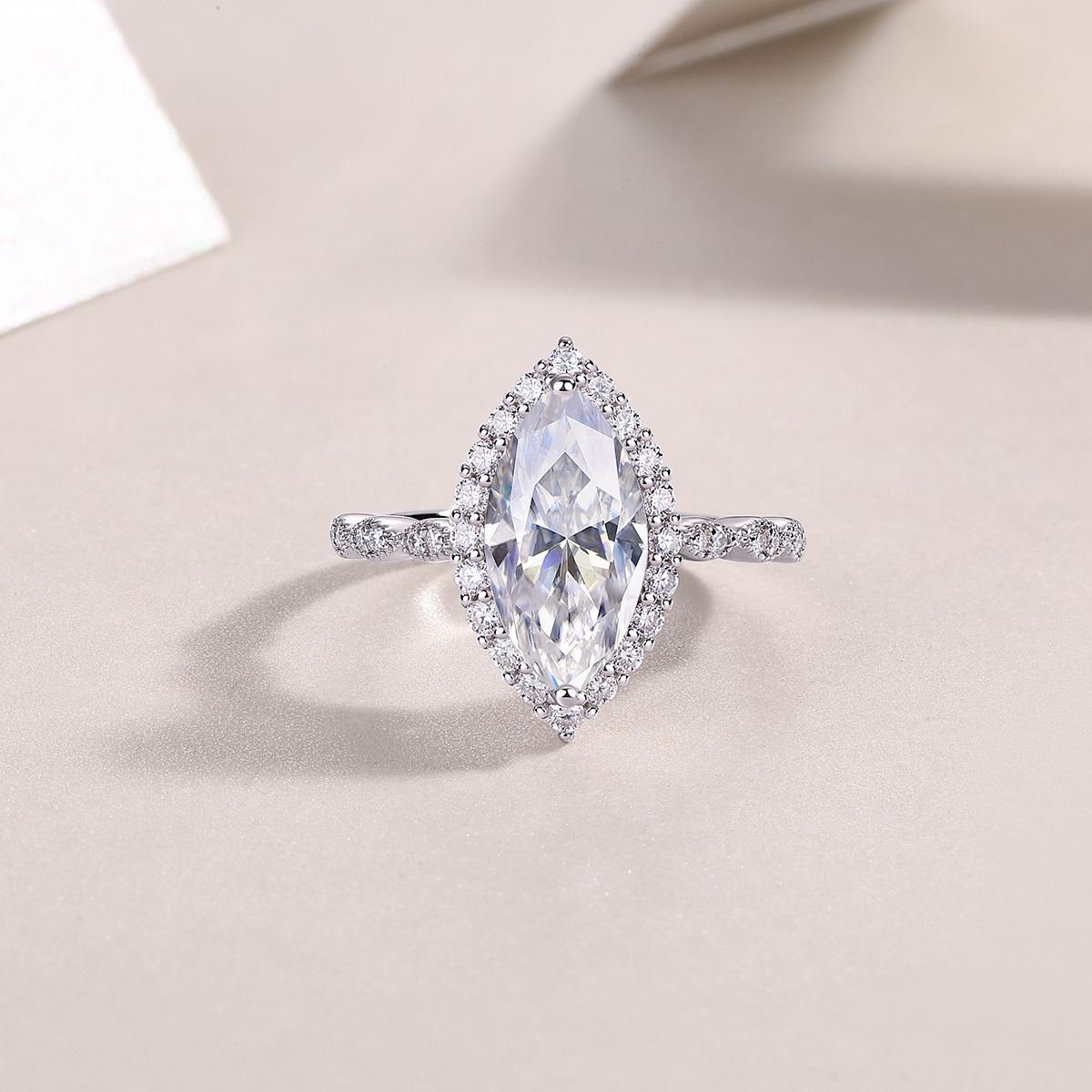 ANILLO REALEZA CORTE MARQUESA