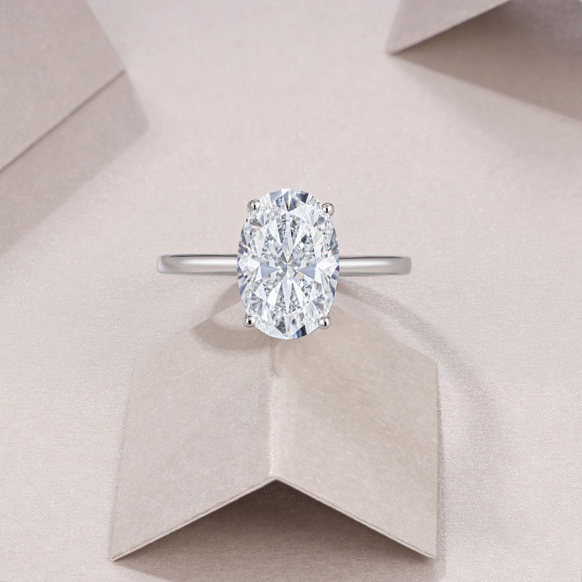 ANILLO SOLITARIO CORTE OVALDO 3CT