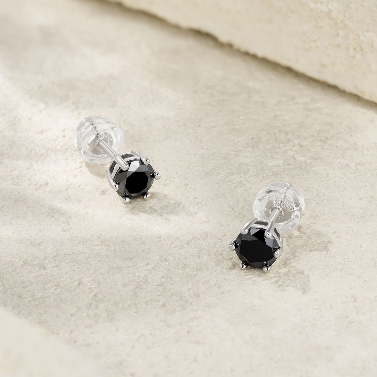 ARETES O.5CT NEGROS