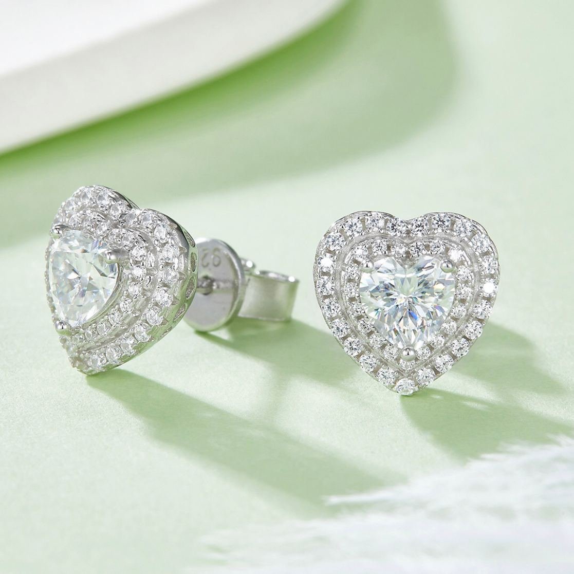 ARETES DE CORAZON CON CORONA
